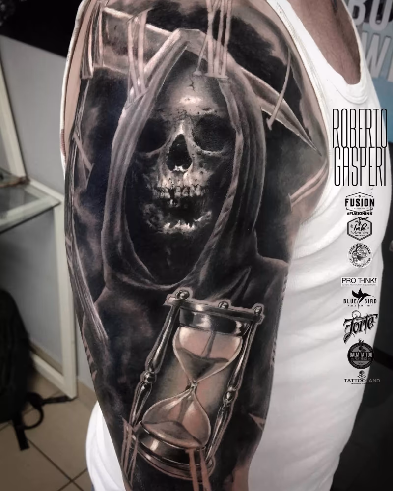 Roberto Gasperi 26.10. - 30.10. — Tattoo 15 | Realismus · Blackwork · Black & Grey | Tattoo-Werk Wien
